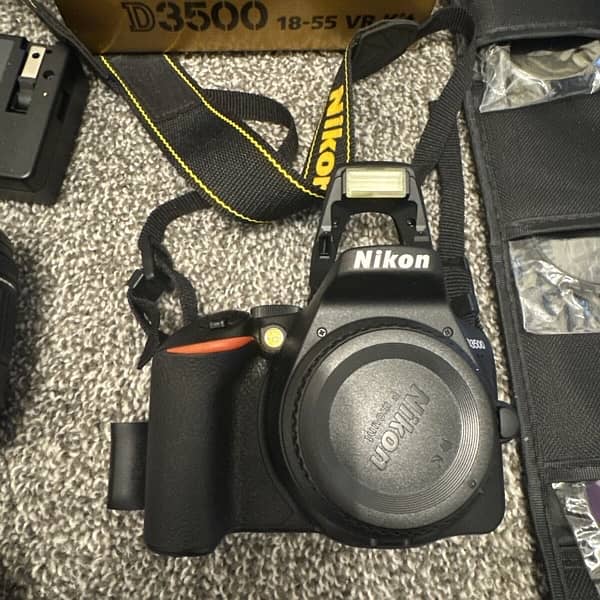 DSLR Nikon D-3500 Very Good Condition 8