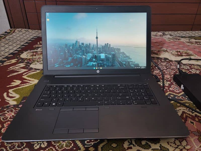 HP Zbook 17 G3 24GB Ram M3000m 4Gb Nvidia 1