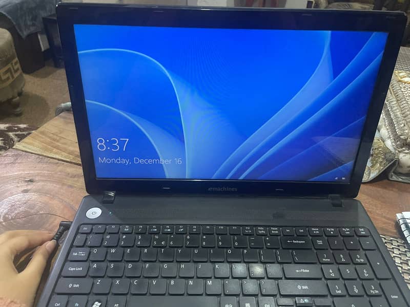 Core i3 2nd Gen 4GB Ram & 320GB Hard Drive Excellent Condition 1