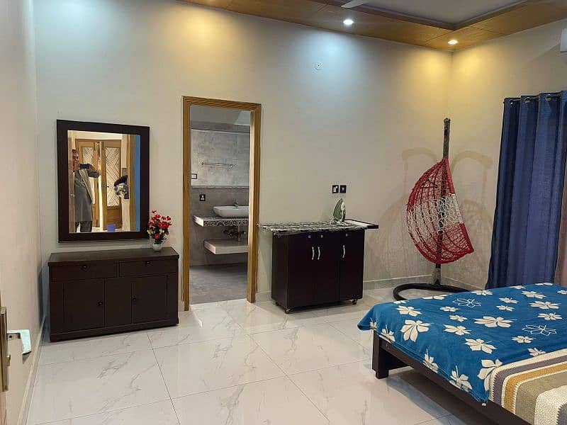 Furnished 10 marla House For Rent in Bahria Town Lahore 5