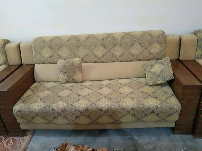 5 seater sofa for sale 0