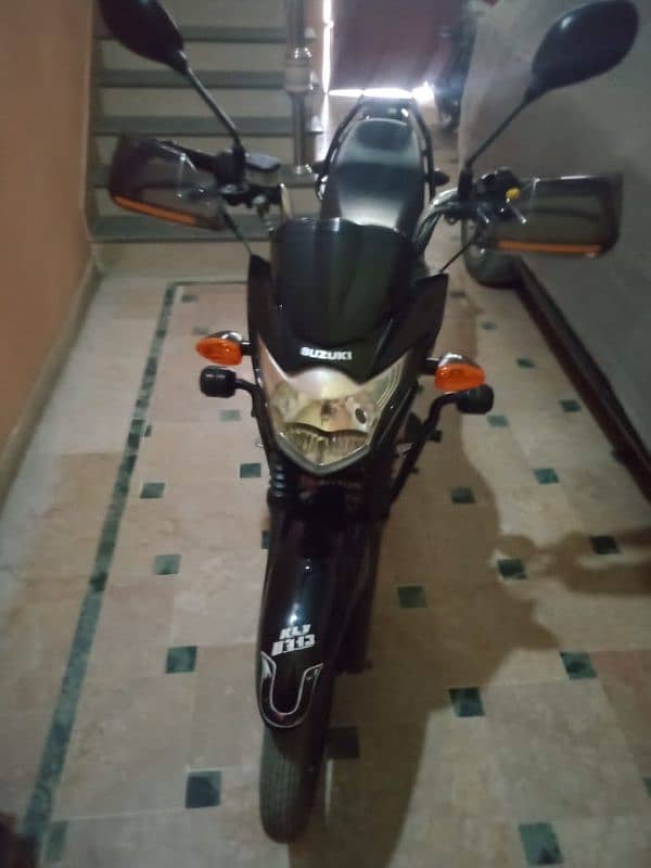 Suzuki 150cc bick argent for sell engan file ok whatsap03406723051 0