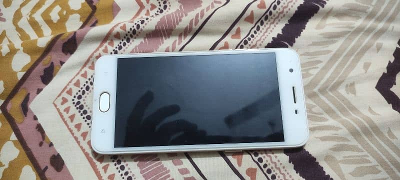 assalamualaikum I am selling my oppo a57 4 ram 64 rom 2