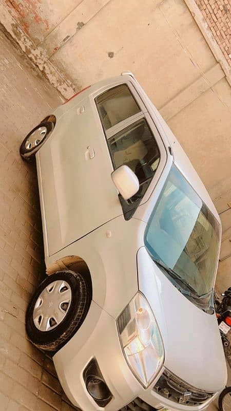 Suzuki Wagon R 2015 4