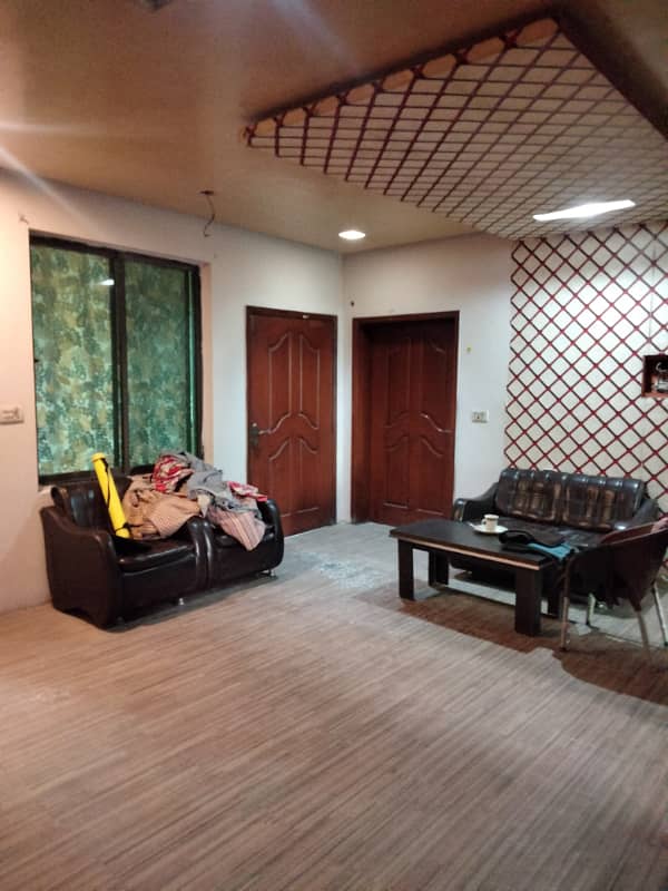 MIAN ESTATE OFFERS 7 MARLA 2nd FLOOR UPPER PORTION FOR RENT NEAR B2 BLOCK (just in local area) 0