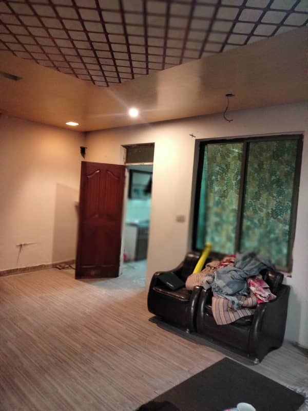 MIAN ESTATE OFFERS 7 MARLA 2nd FLOOR UPPER PORTION FOR RENT NEAR B2 BLOCK (just in local area) 1