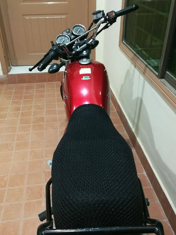 Suzuki GS 150 SE 6