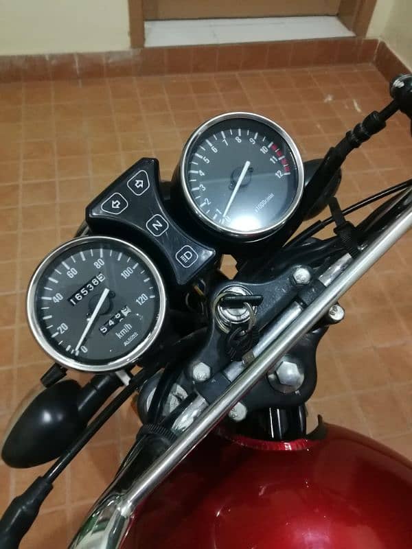 Suzuki GS 150 SE 7