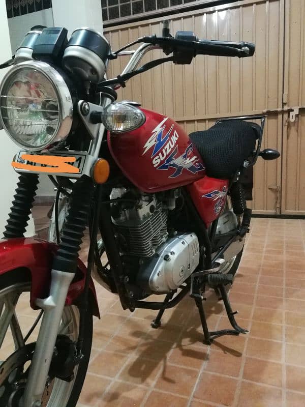 Suzuki GS 150 SE 11