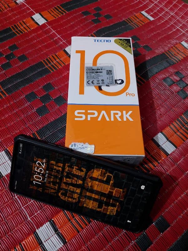 Tecno Spark 10 pro 8+8gb/128 gb 11