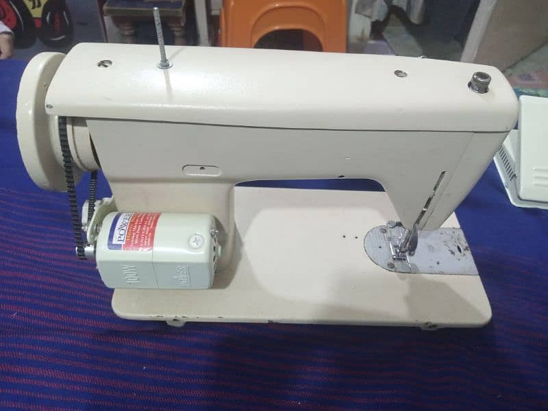 Singer sewing machine 10