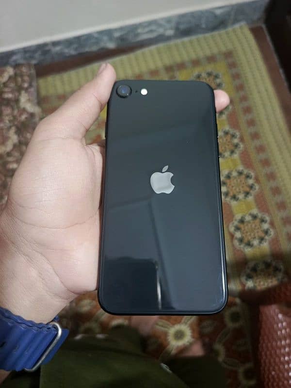 iphone se 2nd generation what's up par rabta kary 03334067830 2