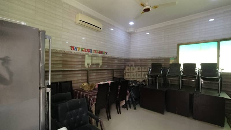 PORTION FOR SALE IN GULSHAN-E-IQBAL BLOCK-7 20