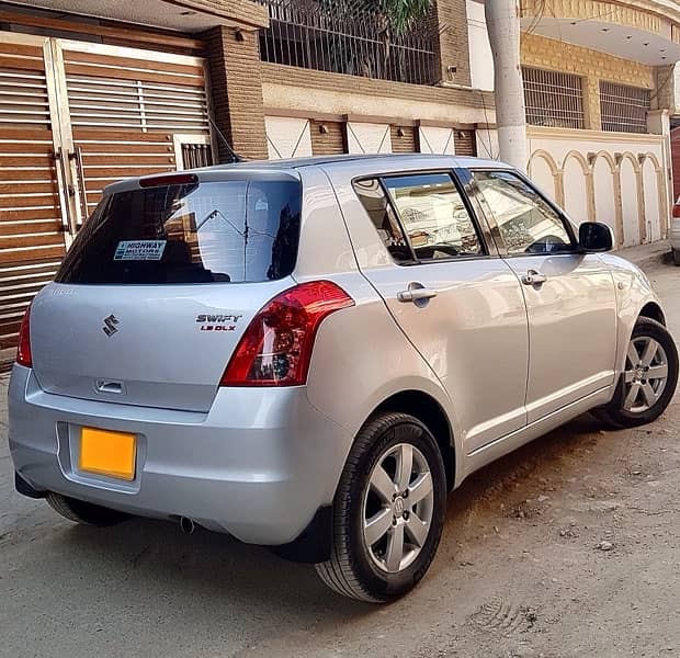 Suzuki Swift 1.3 DLX Navigation (2020) in original condition 5