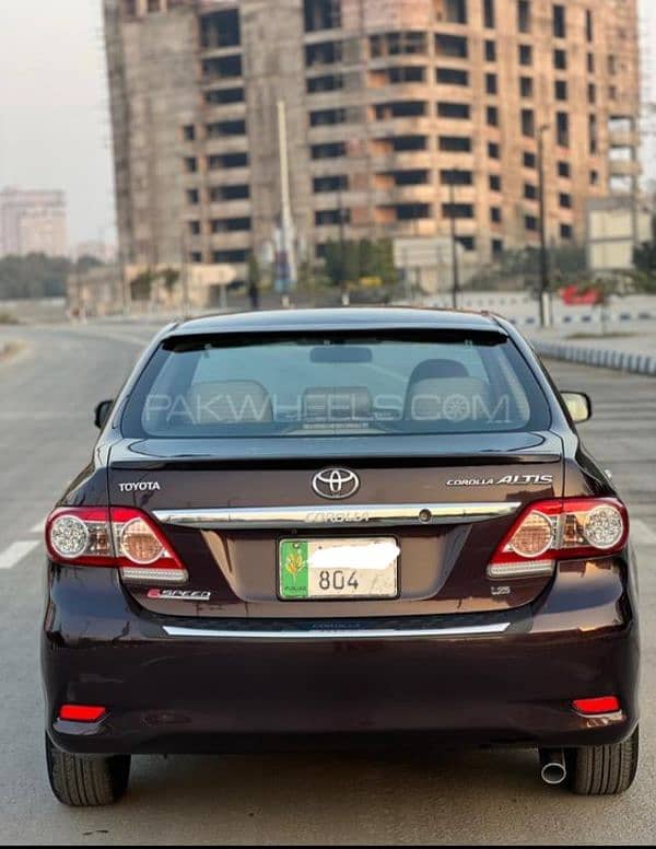 Toyota Corolla Altis 2013 1