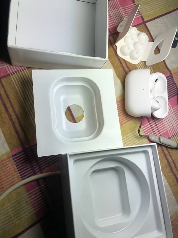 apple AirPods 0