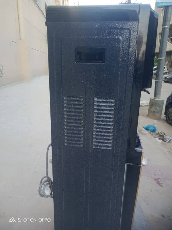 Dowlance water dispenser good condition 2