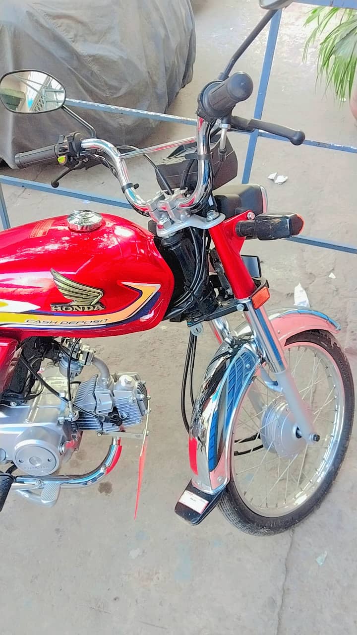 Honda CD 70 2025 0