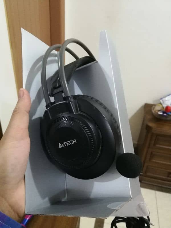 A4 tech headphones 3