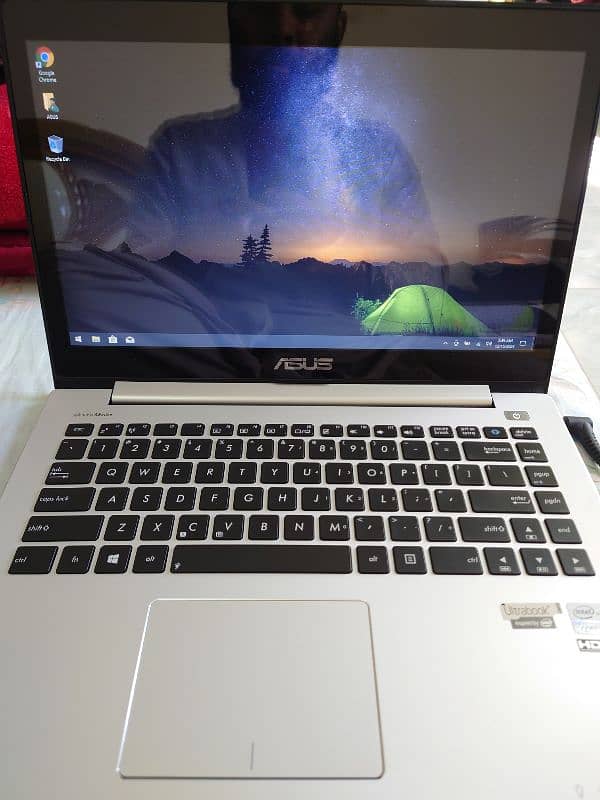 ASUS Ultrabook Core i3 Touch 3