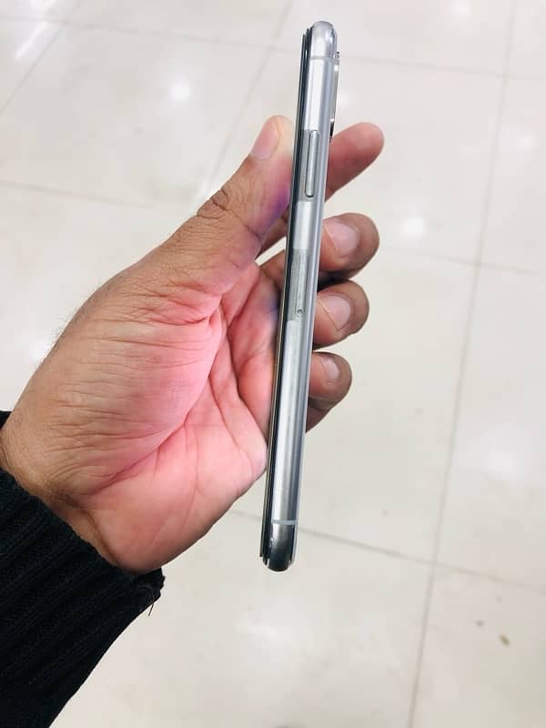 iPhone X 256 jbs in good condition 2