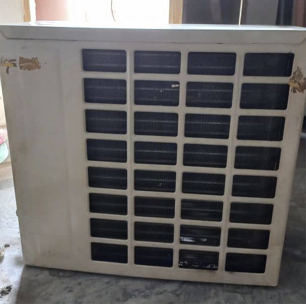 LG Air conditioner 1 ton 4