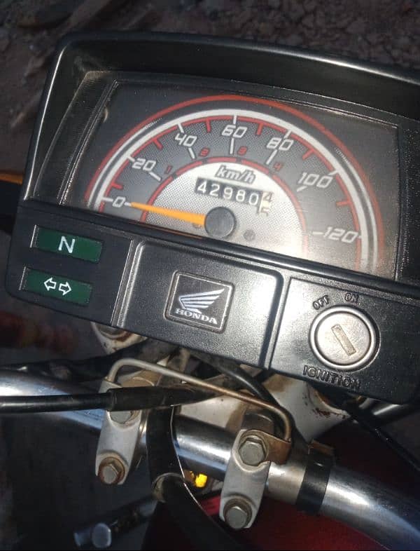 Asslamo alikum Bike CD 70 for sale buy in sheikhupura  2020 modell 4