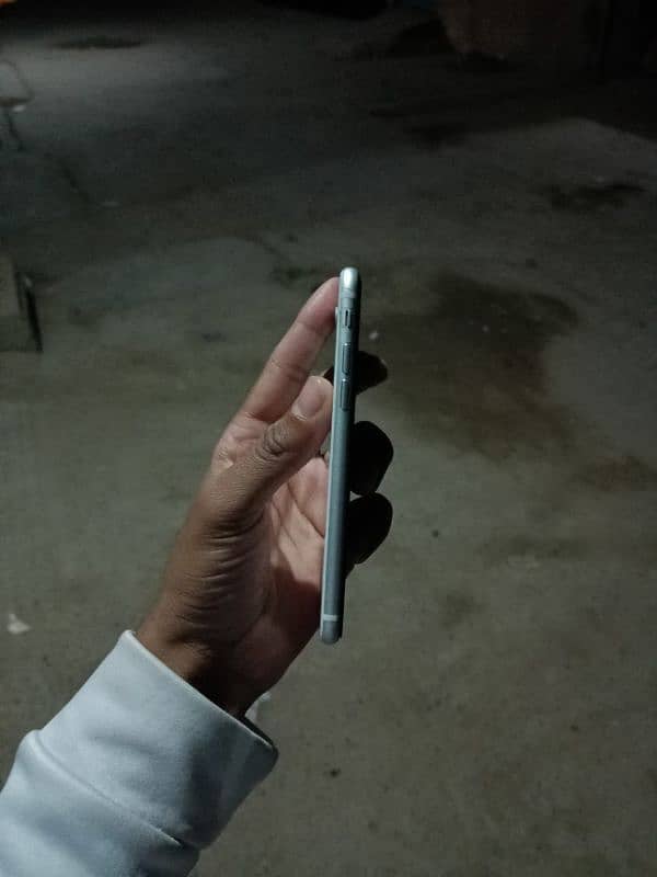 Iphone SE 2020, Condition 10/10 4