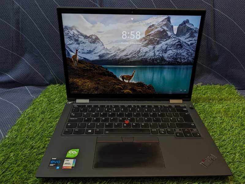 Lenovo Thinkpad x13 yoga Gen 2 Core i5 11th Gen. Convertable 2 in 1 10