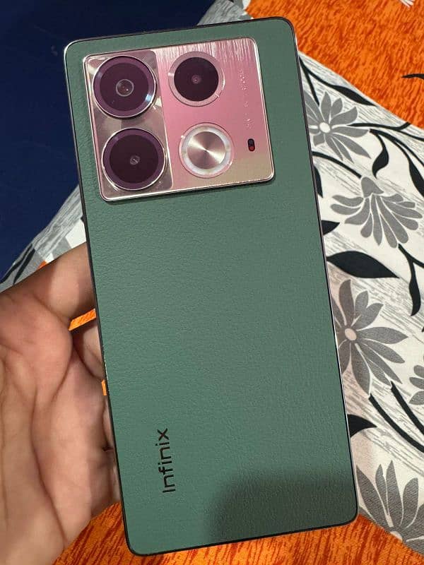 Infinix note 40 8+8/256 0