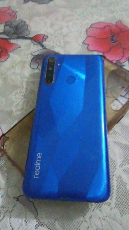 realme 5 with box n charger 2