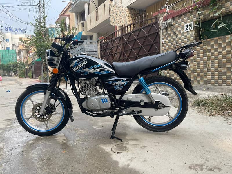 Suzuki 150cc Bike Excellent Condition 1