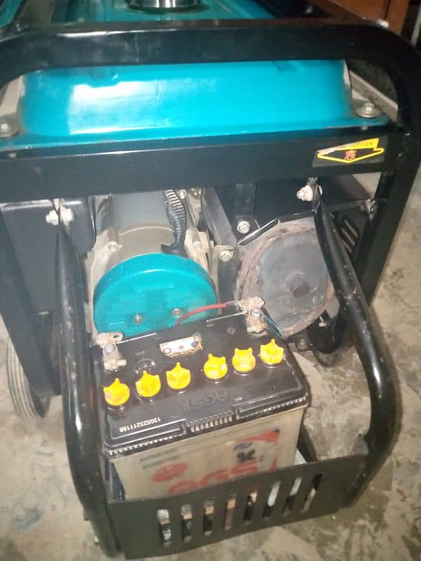 ARCO 2.5 Kva generator in lush condition only one year used 3