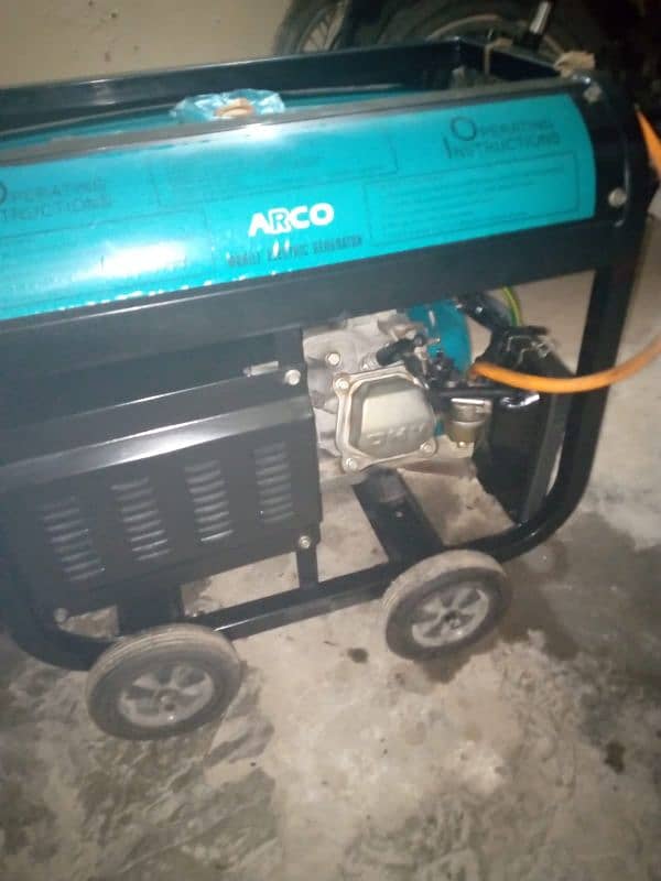 ARCO 2.5 Kva generator in lush condition only one year used 4