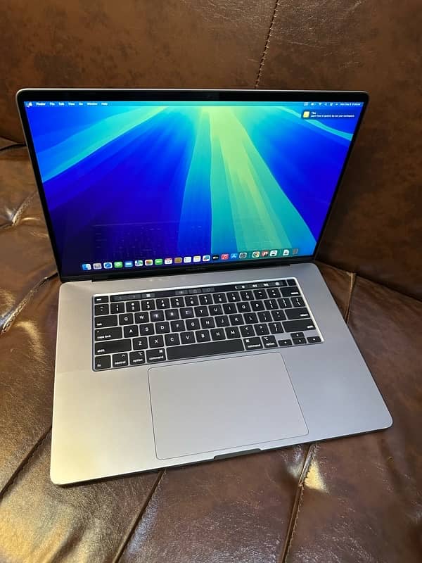 MAC 2019 Pro 16inch/16/512/4Gb card/ 107 CyCle only/Ci7 /New Condition 1