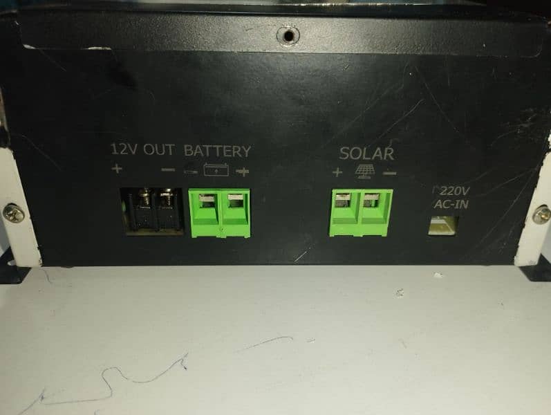 MPPT Solar Charge Controller 2