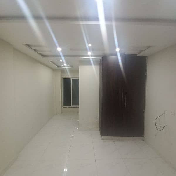 1 Bed Flat For Rent in Bahria Town Lahore 7