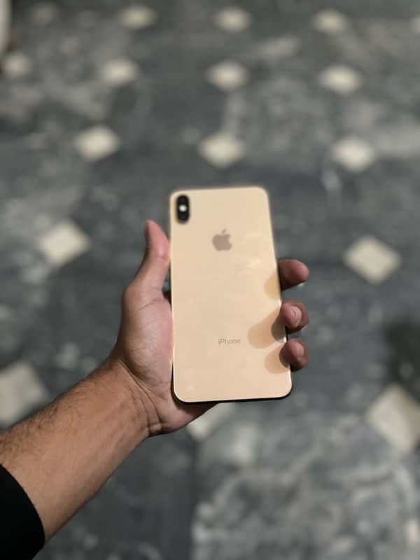 iPhone XS Max 256gb pta approved 1