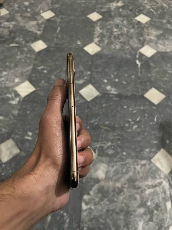 iPhone XS Max 256gb pta approved 5