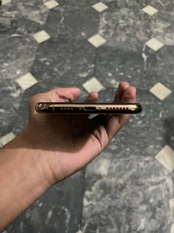 iPhone XS Max 256gb pta approved 7