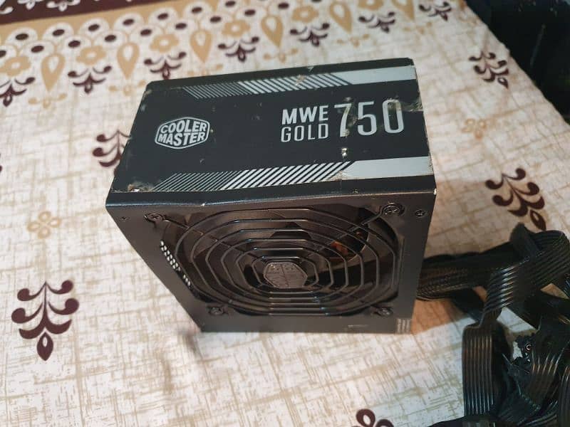 cooler master 750watt 80+ gold 3