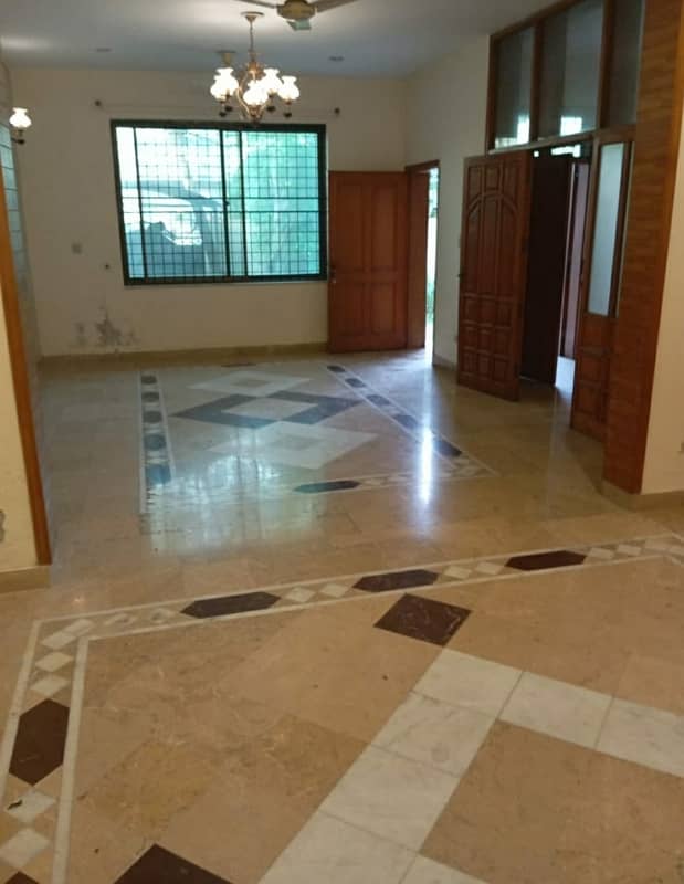 Gulbarga !!! 1 Kanal House 6 Bedroom Facing Park For Sale 0