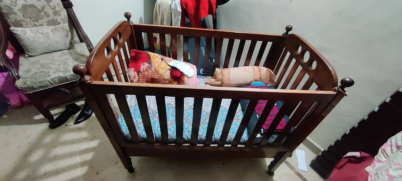 baby cot 1