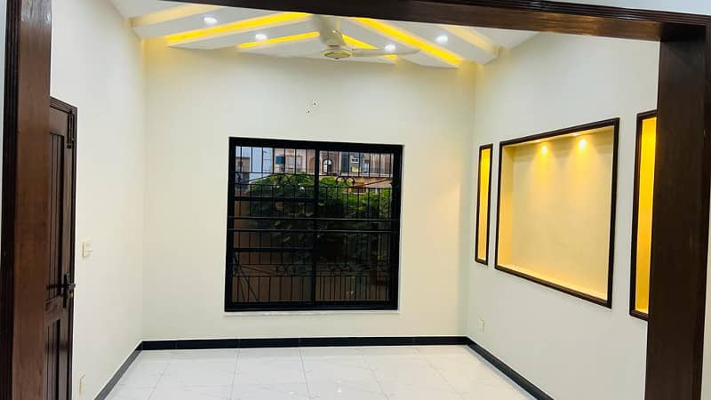 10 Marla Lower Portion For Rent In Central Park Housing Scheme Ferozepur Road 1