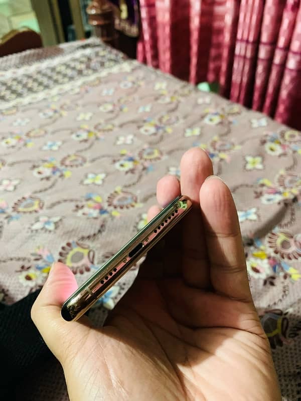 IPhone 11 Pro Max 64GB Dual PTA Approve Gold 7