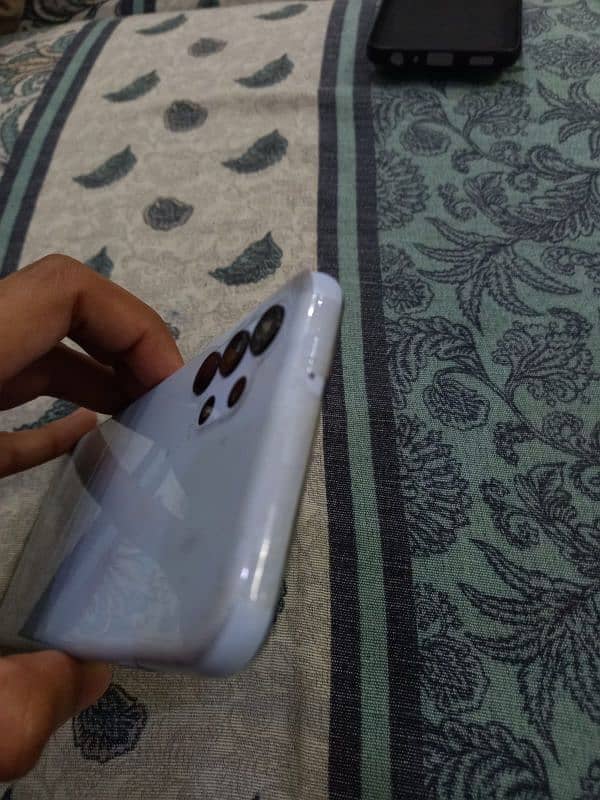 Samsung a13 up for sale (4/64) . . . . like new 2