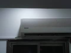 4 x Split ACs in Mint condition