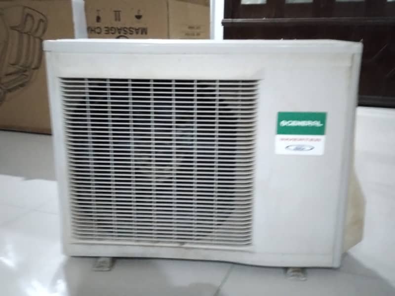 4 x Split ACs in Mint condition 7