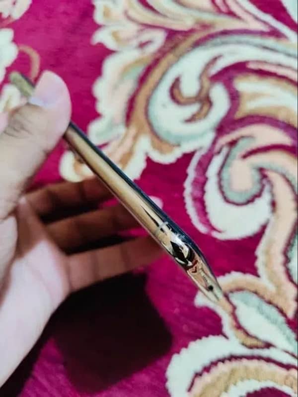 IPhone XS Max Dual PTA Approve 256GB Gold colour 7