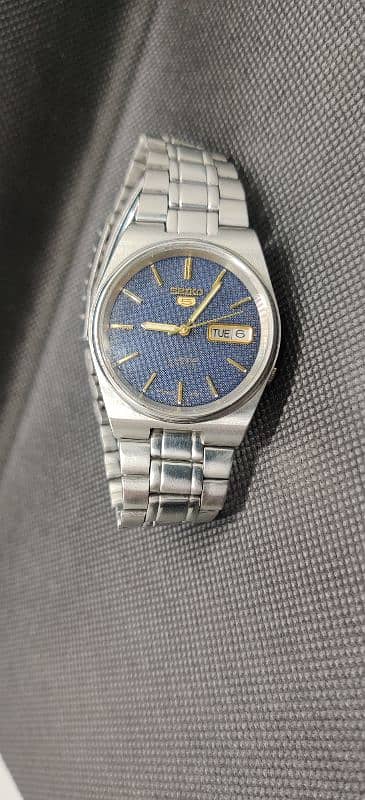 Seiko 5 Vintage Blue Automatic Watch 1